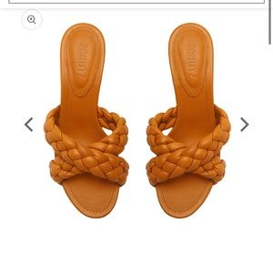 Schutz's Cicely Block Sandal barely worn in Inca Gold